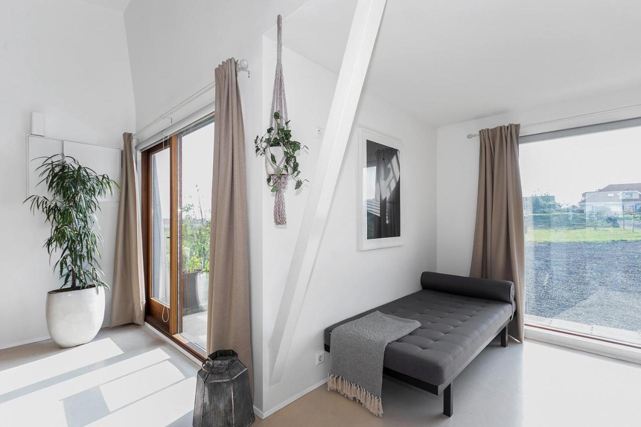 Eyvindarholt Guesthouse Alftanes Экстерьер фото