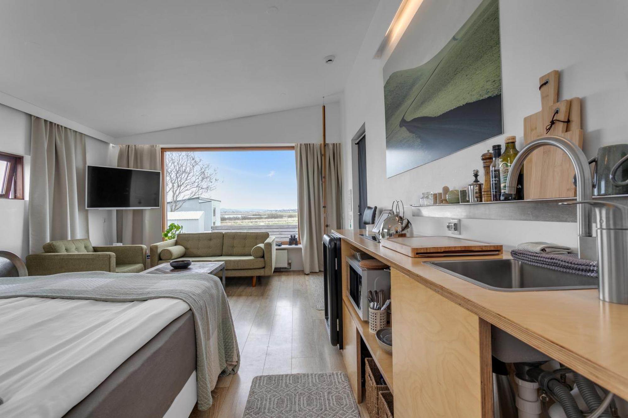 Eyvindarholt Guesthouse Alftanes Экстерьер фото