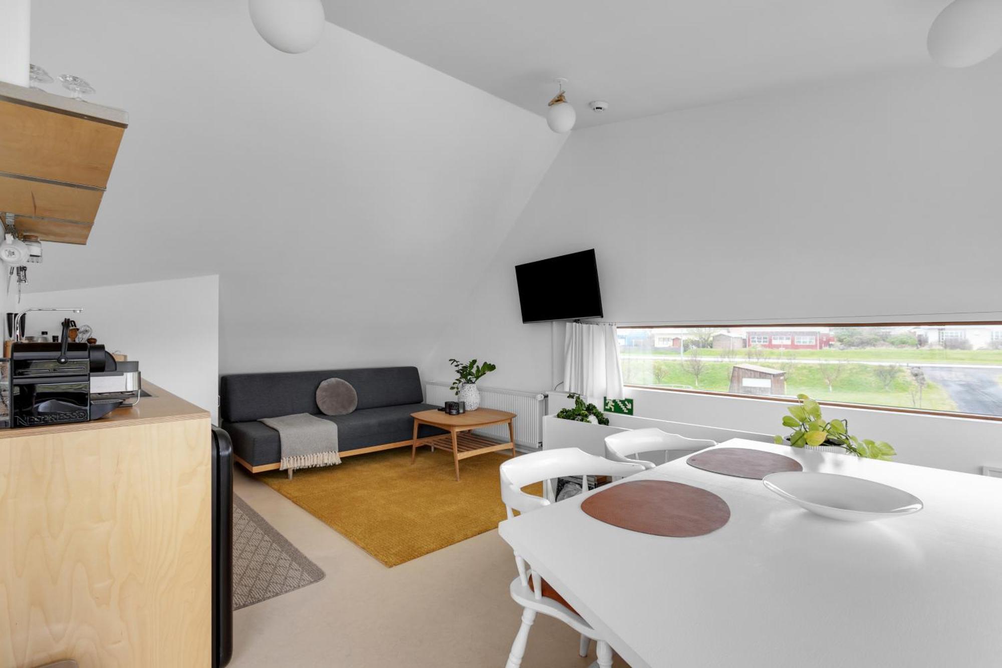 Eyvindarholt Guesthouse Alftanes Экстерьер фото